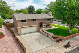 2814 Ridgeglen Pl, Colorado Springs, CO 80918 - Photo 2