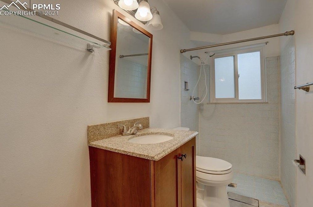 7140 Mineshaft Ct, Colorado Springs CO  80911-2828 exterior