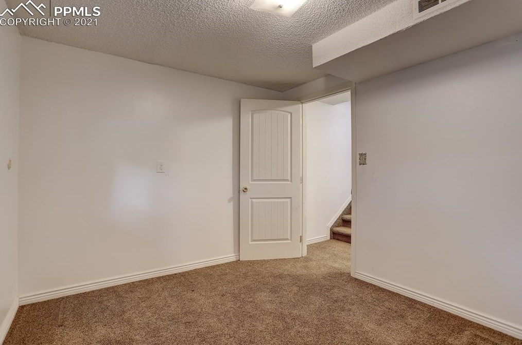 7140 Mineshaft Ct, Colorado Springs CO  80911-2828 exterior