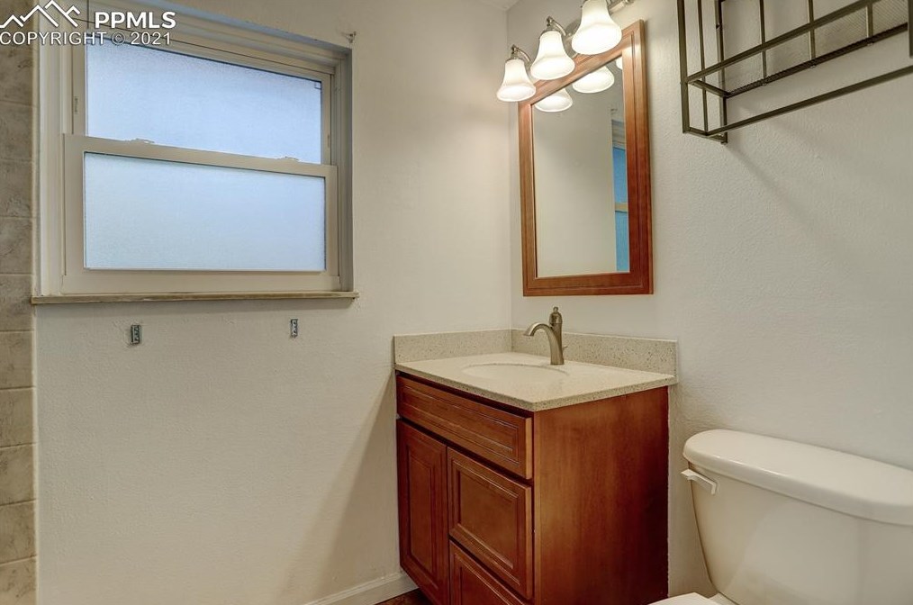 7140 Mineshaft Ct, Colorado Springs CO  80911-2828 exterior