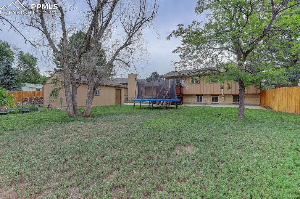 7140 Mineshaft Ct, Colorado Springs CO  80911-2828 exterior
