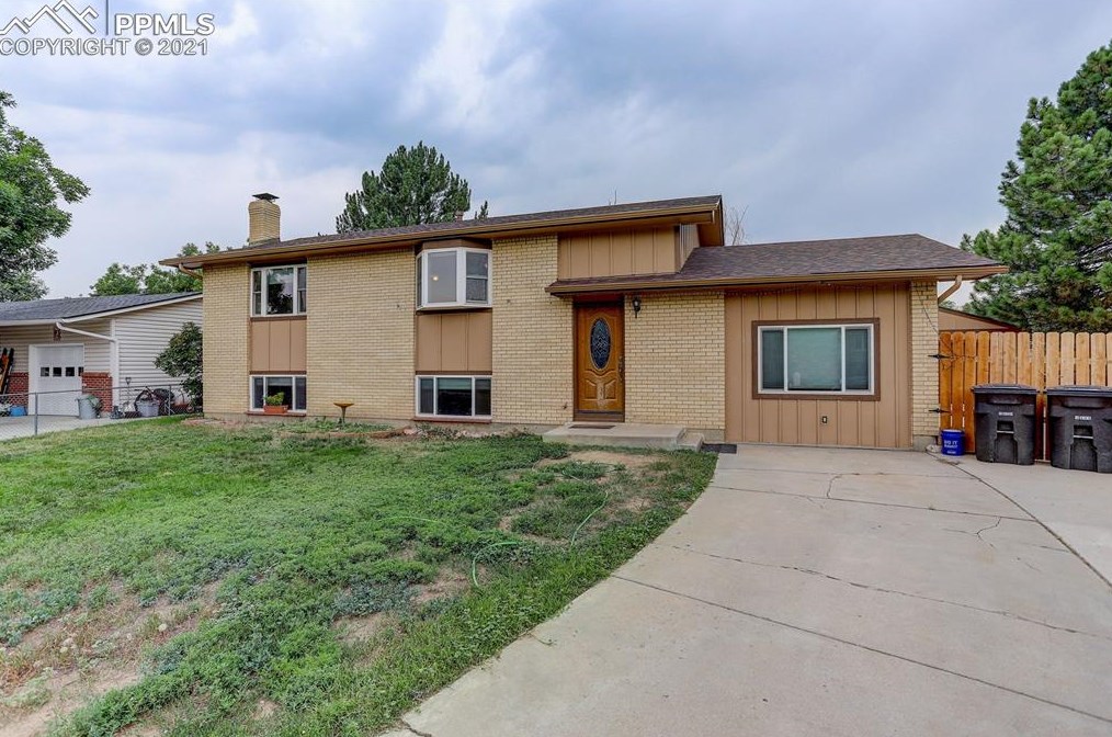 7140 Mineshaft Ct, Colorado Springs CO  80911-2828 exterior
