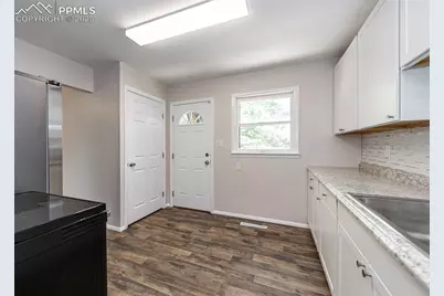 909 E Costilla Street, Colorado Springs, CO 80903 - Photo 16