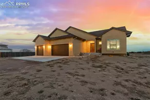 422 S Gilia Dr, Pueblo, CO 81007 - Photo 2