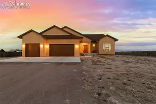 422 S Gilia Dr, Pueblo, CO 81007 - Photo 2