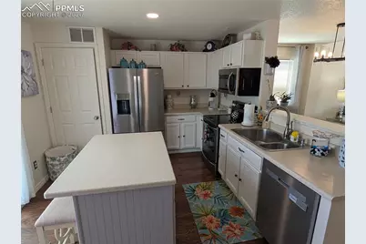 6283 Riverdale Drive, Colorado Springs, CO 80923 - Photo 10