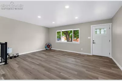 402 Elmwood Drive, Colorado Springs, CO 80907 - Photo 6