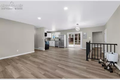 402 Elmwood Drive, Colorado Springs, CO 80907 - Photo 4