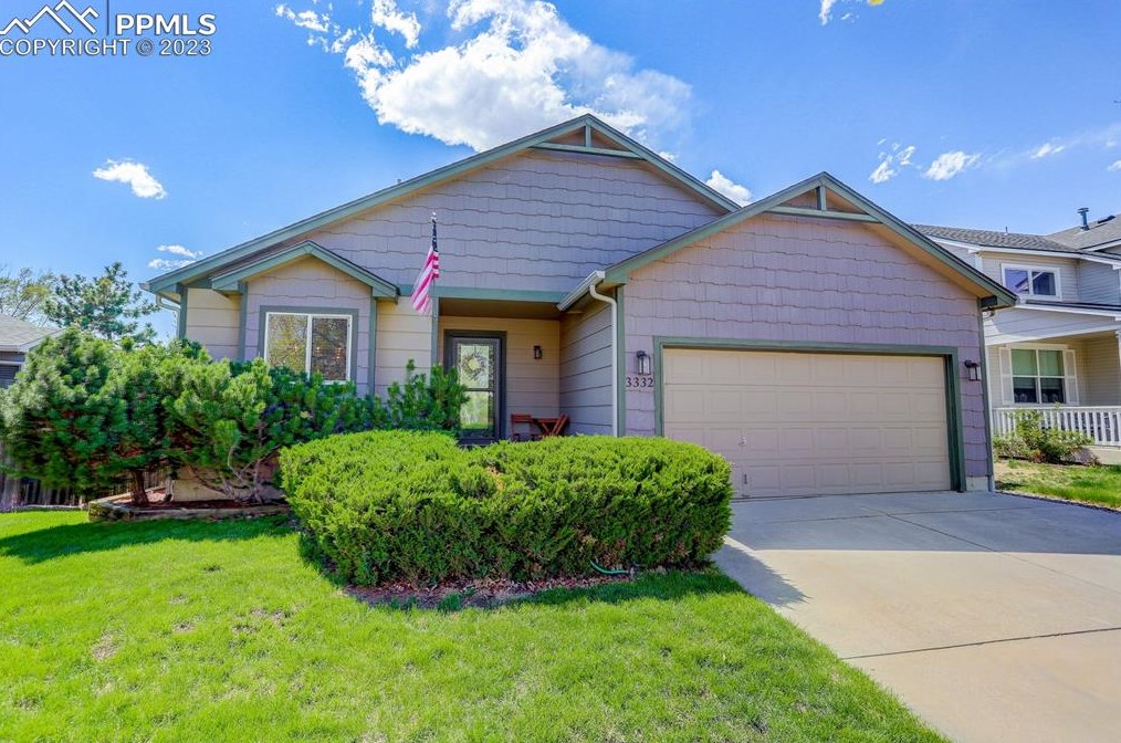 3332 Tail Spin Dr, Colorado Springs, CO 80916-5712