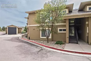 1935 Montura View, Colorado Springs, CO 80919 - Photo 4