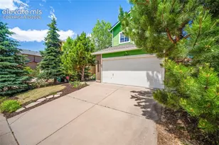 6069 Pioneer Mesa Dr, Colorado Springs, CO 80923 - Photo 2
