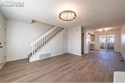 3064 Starlight Circle, Colorado Springs, CO 80916 - Photo 6