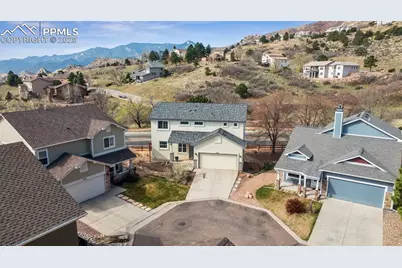 2541 Hot Springs Court, Colorado Springs, CO 80919 - Photo 4