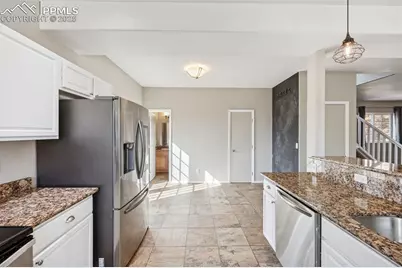 2541 Hot Springs Court, Colorado Springs, CO 80919 - Photo 14