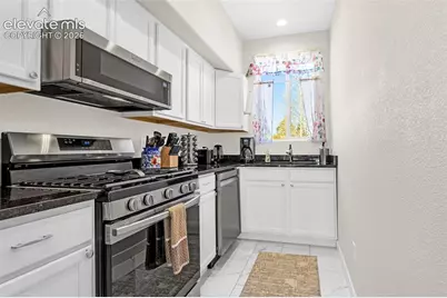 560 E Grace Avenue, Woodland Park, CO 80863 - Photo 8