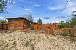 1027 Arch St, Colorado Springs, CO 80904 - Photo 2