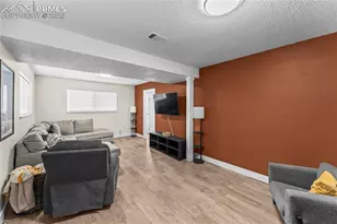 1511 Saratoga Dr, Colorado Springs, CO 80910 - Photo 6