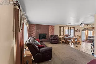 61 Radcliff Ln, Pueblo, CO 81005 - Photo 4