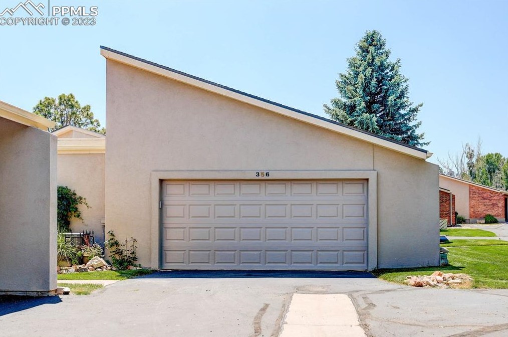 356 Blue Windsor Ln, Colorado Springs, CO 80906-4427