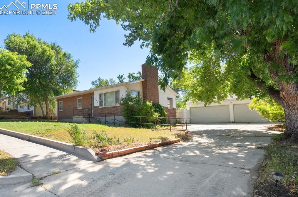 3839 Meadow Ln, Colorado Springs, CO 80907-4718