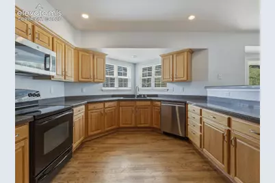745 Herbglen Court, Colorado Springs, CO 80906 - Photo 10