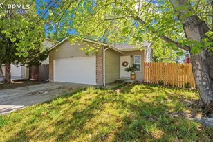 580 Upton Dr, Colorado Springs, CO 80911 - Photo 2