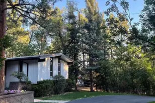10 Heather Dr, Colorado Springs, CO 80906 - Photo 2
