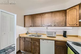 411 Lakewood Cir, Colorado Springs, CO 80910 - Photo 14