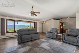 380 Scrub Oak Cir, Monument, CO 80132 - Photo 8