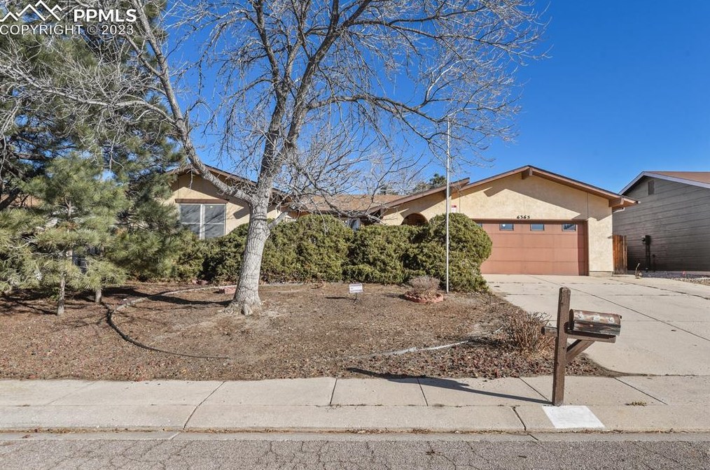 6365 Snowbird Dr, Colorado Springs, CO 80918-1417