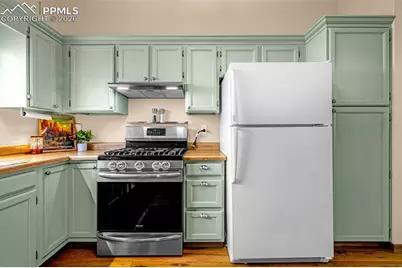 6130 Pemberton Way, Colorado Springs, CO 80919 - Photo 8