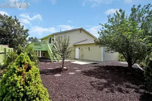 4320 Kanaly Ct, Colorado Springs, CO 80916 - Photo 2