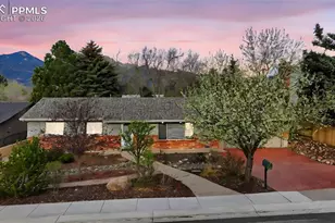 1114 Pioneer Ln, Colorado Springs, CO 80904 - Photo 2