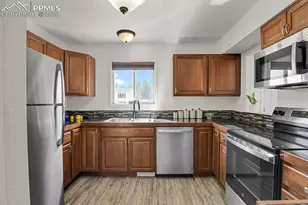 794 Crosstrail Dr, Colorado Springs, CO 80906 - Photo 6