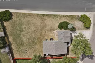 794 Crosstrail Dr, Colorado Springs, CO 80906 - Photo 14