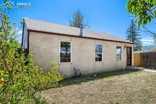 2711 E Monument St, Colorado Springs, CO 80909 - Photo 2