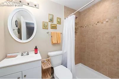 627 E Hills Road, Colorado Springs, CO 80909 - Photo 18