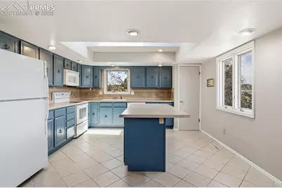 4821 Garden Place, Colorado Springs, CO 80918 - Photo 6
