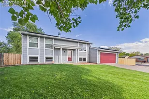 4100 Woodside Ln, Pueblo, CO 81008 - Photo 4