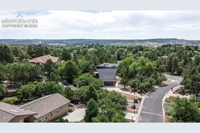 6815 Oak Valley Lane, Colorado Springs, CO 80919 - Photo 46
