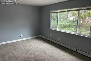 318 Bonnie Ct, Colorado Springs, CO 80916 - Photo 4