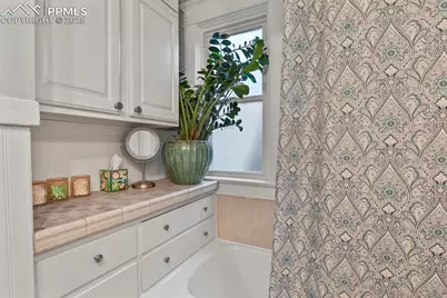 832 E Vermijo Avenue, Colorado Springs, CO 80903 - Photo 16