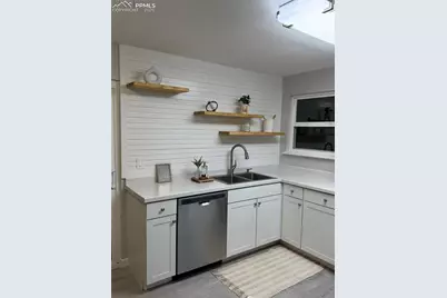 4440 Hollyridge Drive, Colorado Springs, CO 80916 - Photo 10