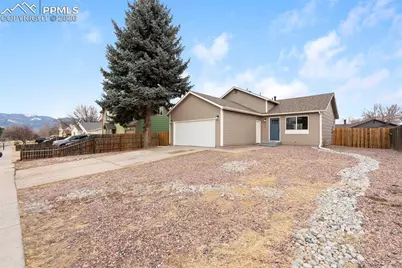4440 Hollyridge Drive, Colorado Springs, CO 80916 - Photo 4
