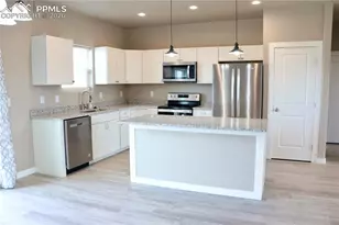 295 W Acorn Dr, Pueblo, CO 81007 - Photo 2