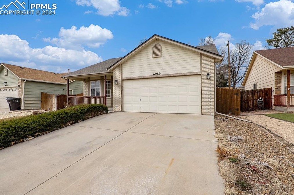 6280 Gossamer St, Colorado Springs, CO 80911-2057