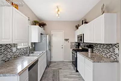 4260 Vicksburg Terrace, Colorado Springs, CO 80917 - Photo 10
