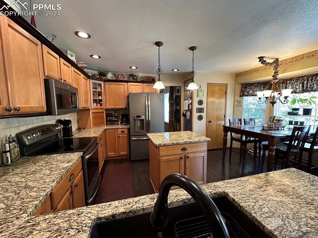 6525 Oasis Butte Dr, Colorado Springs, CO 80923-7306