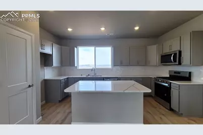 723 Belleza View, Colorado Springs, CO 80907 - Photo 10