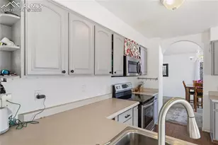 490 W Fairway Dr, Pueblo, CO 81007 - Photo 22